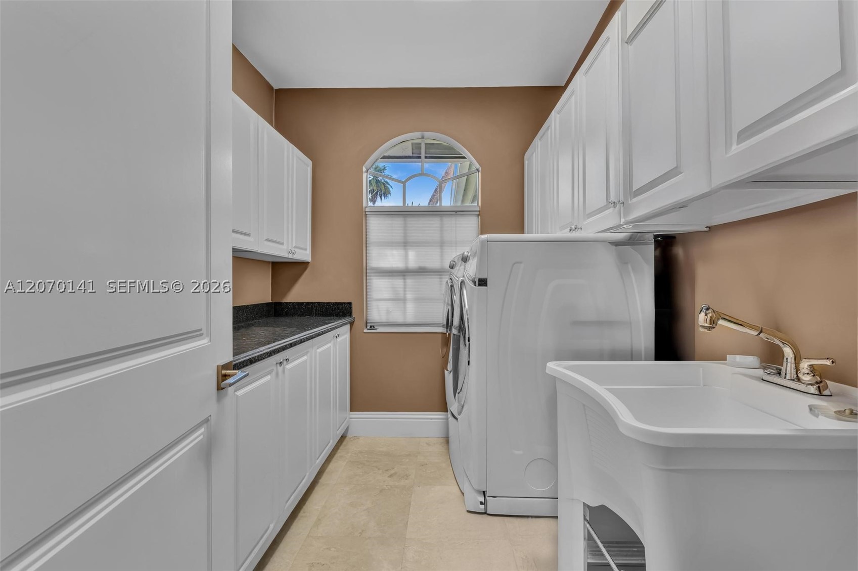 3828 Pine Lake Dr, Weston FL 33332