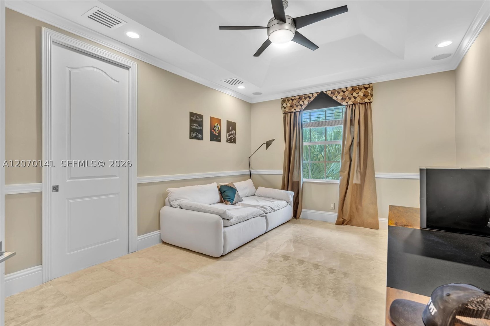 3828 Pine Lake Dr, Weston FL 33332