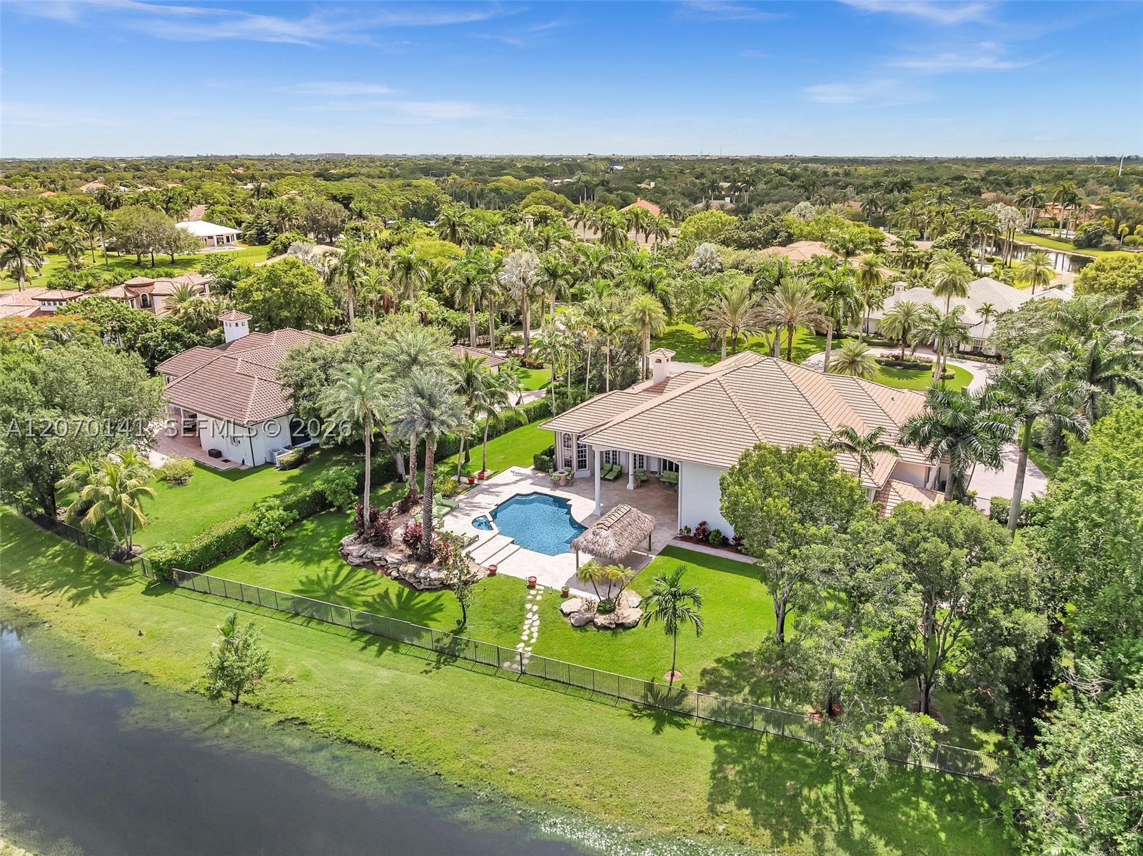 3828 Pine Lake Dr, Weston FL 33332