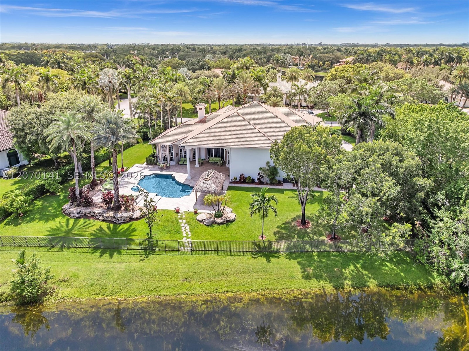 3828 Pine Lake Dr, Weston FL 33332