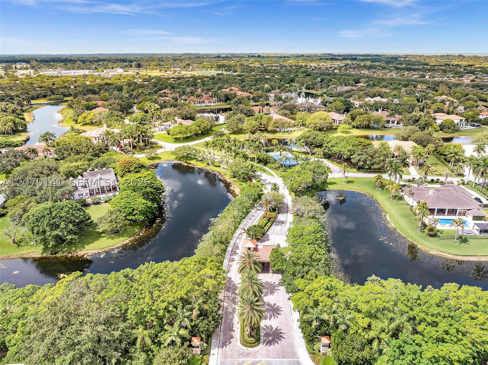 3828 Pine Lake Dr, Weston FL 33332