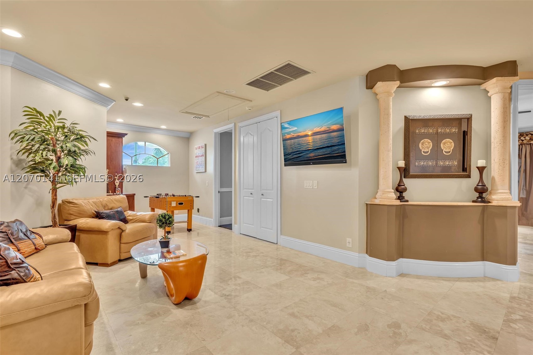 3828 Pine Lake Dr, Weston FL 33332