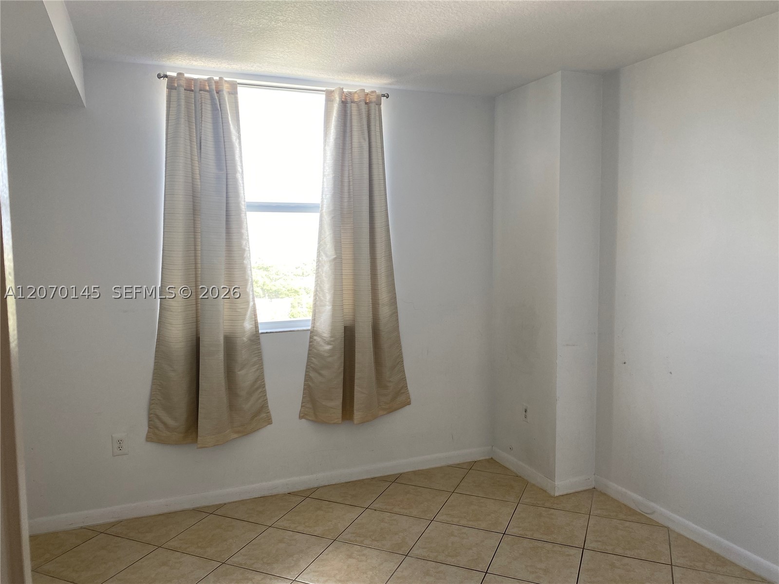 1 Glen Royal Pkwy #1113, Miami FL 33125