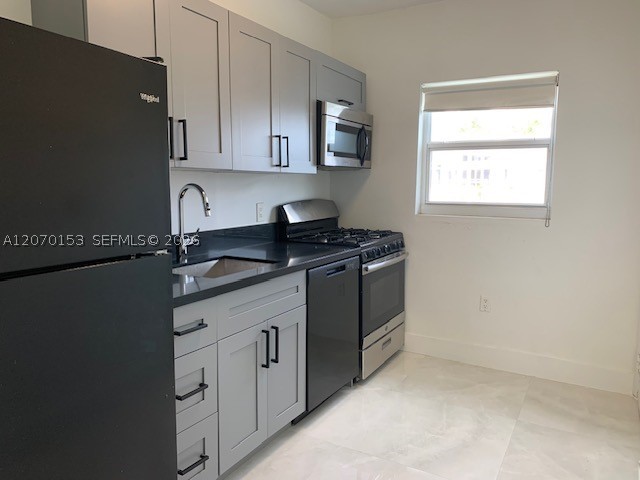 7207 Bay Dr #23, Miami Beach FL 33141