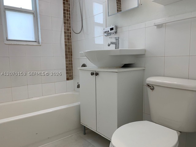 7207 Bay Dr #23, Miami Beach FL 33141