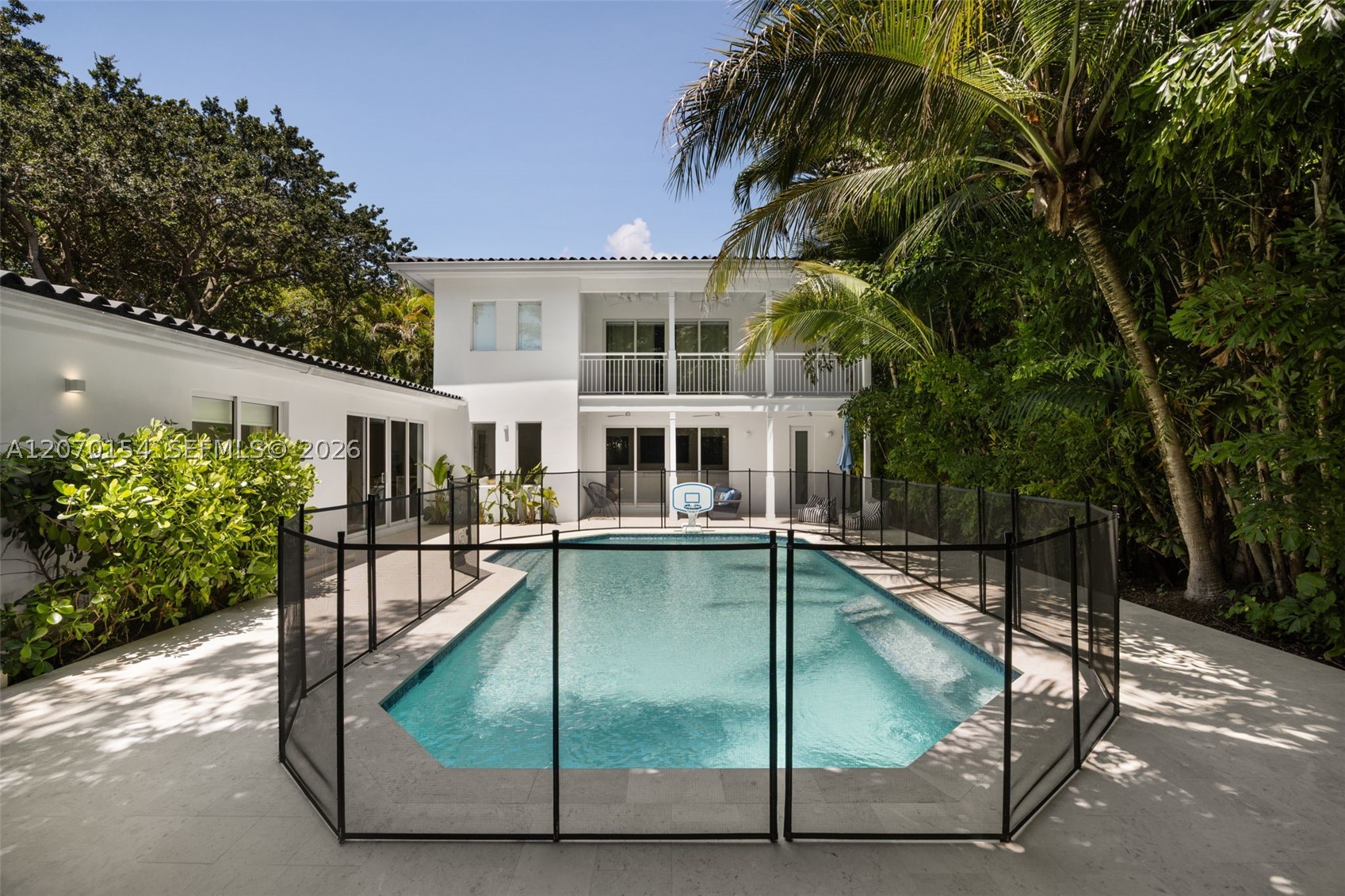 1015 Bayamo Ave, Coral Gables FL 33146