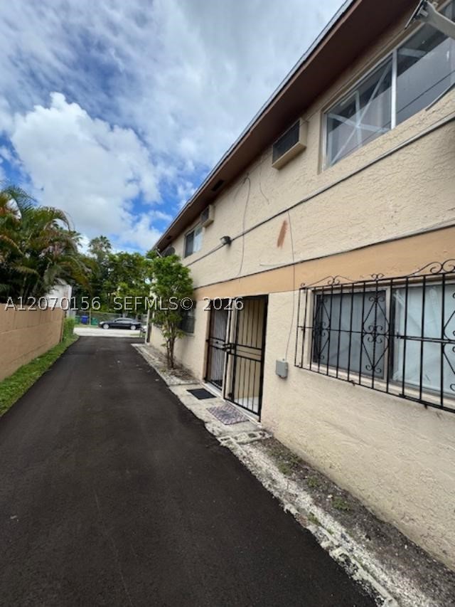 927 NW 7th Ct #3, Miami FL 33136
