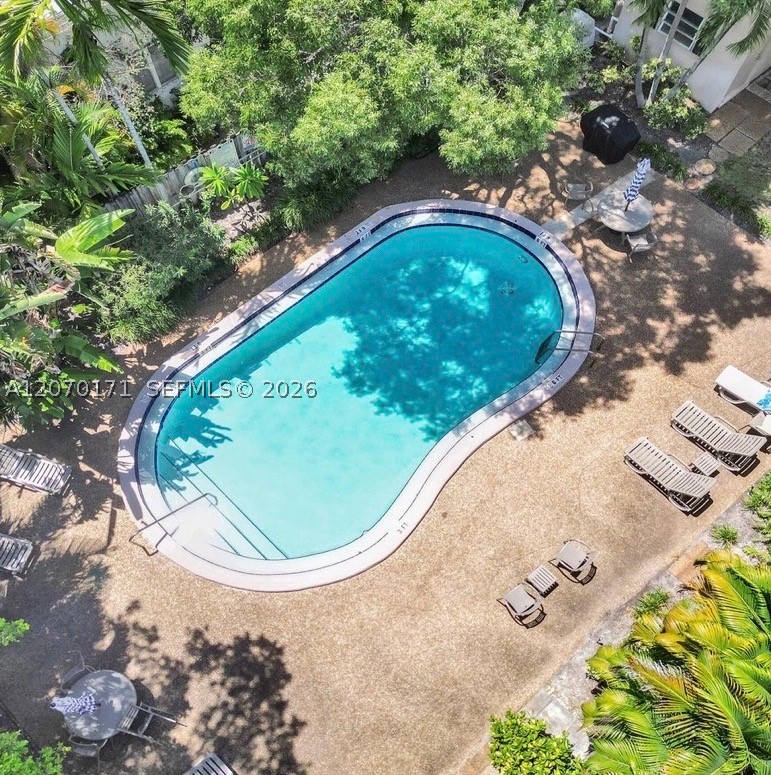 1231 SE 1st St #12, Fort Lauderdale FL 33301