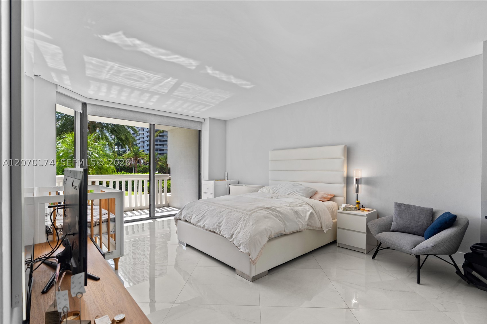 1000 W Island Blvd #202, Aventura FL 33160