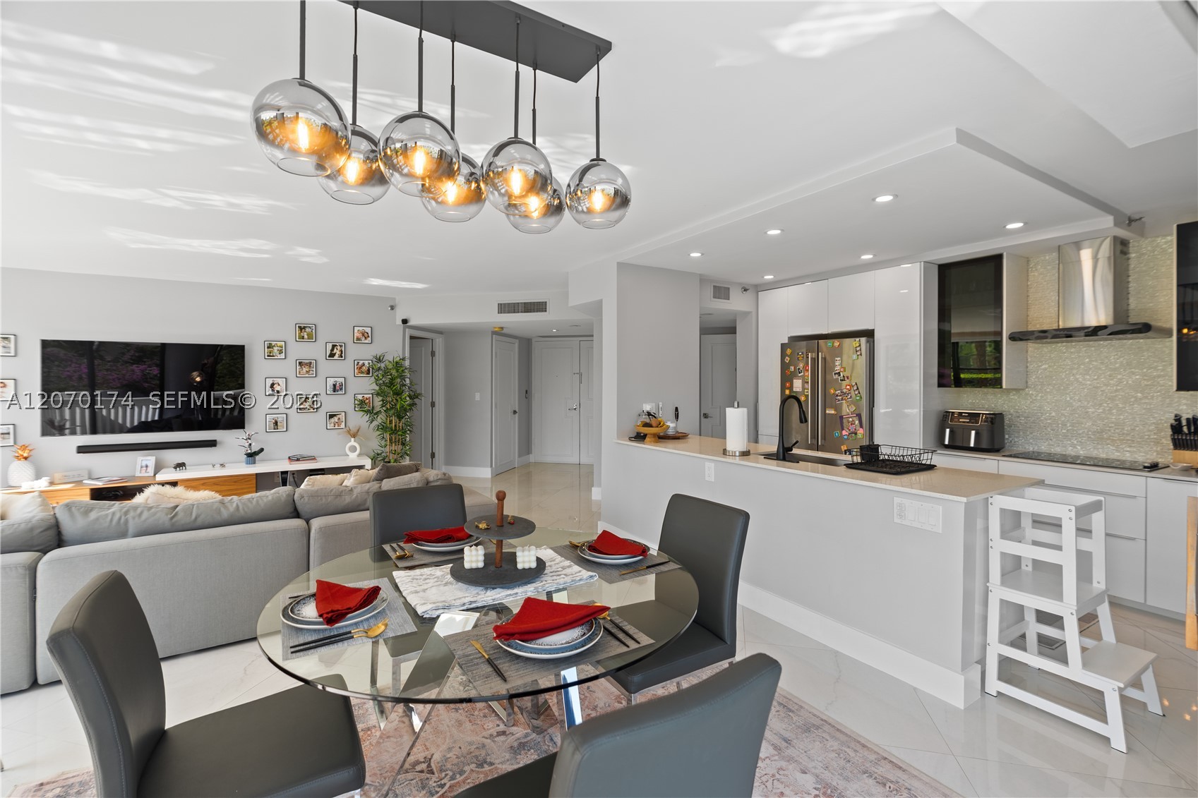 1000 W Island Blvd #202, Aventura FL 33160