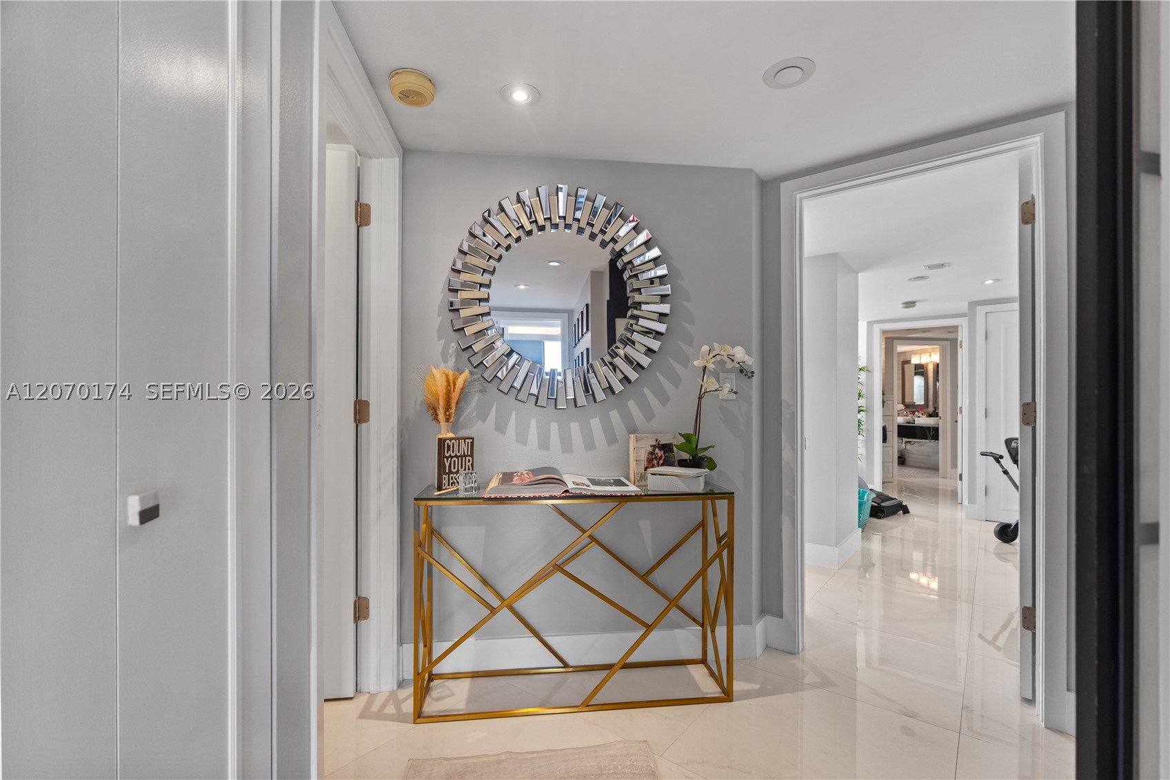 1000 W Island Blvd #202, Aventura FL 33160