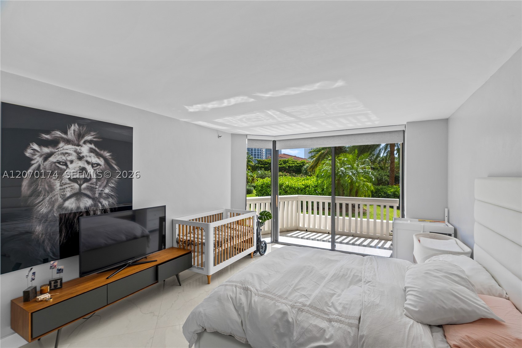 1000 W Island Blvd #202, Aventura FL 33160