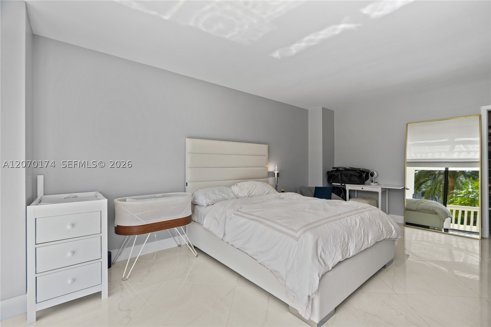 1000 W Island Blvd #202, Aventura FL 33160