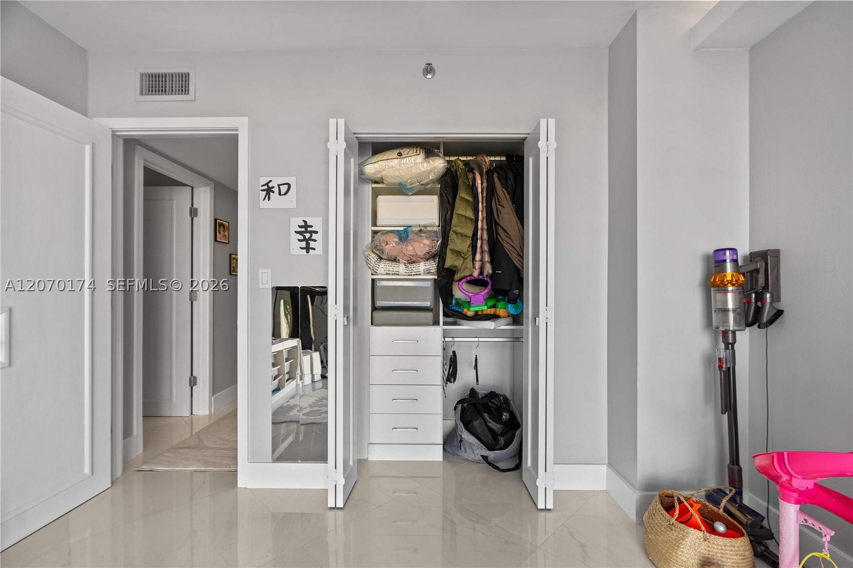1000 W Island Blvd #202, Aventura FL 33160