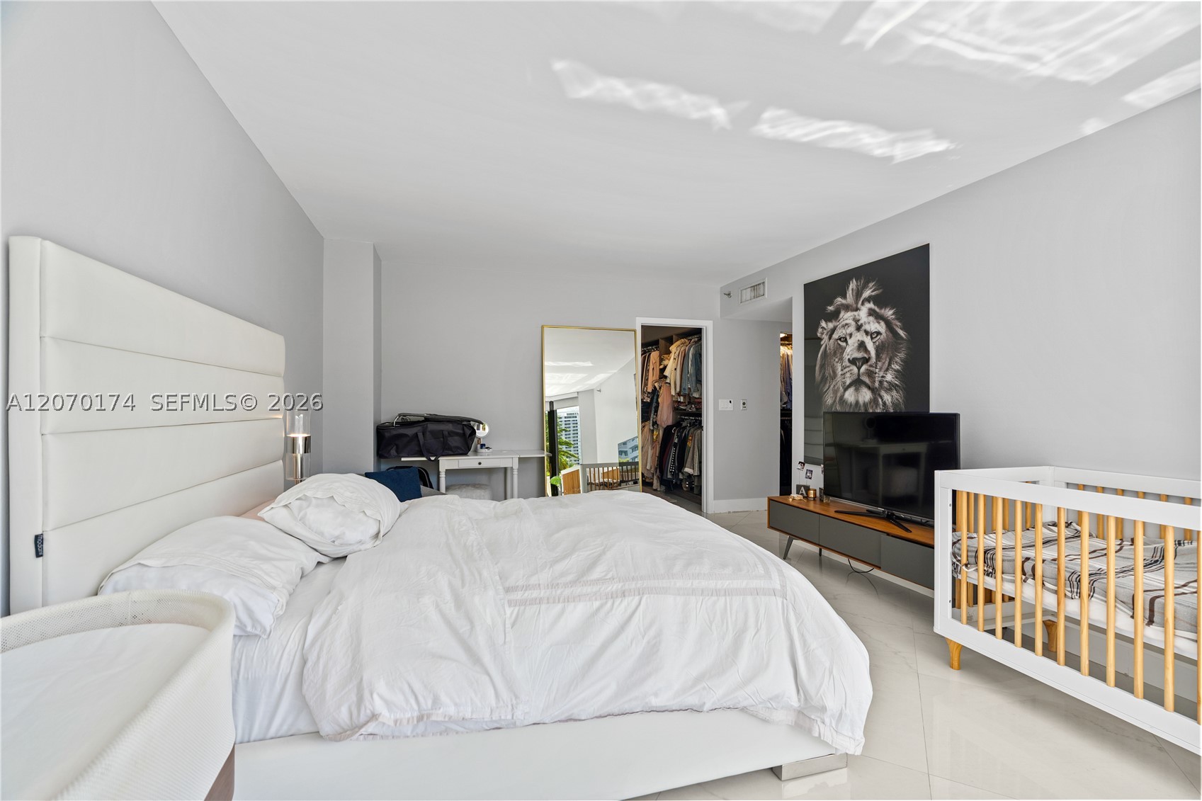 1000 W Island Blvd #202, Aventura FL 33160