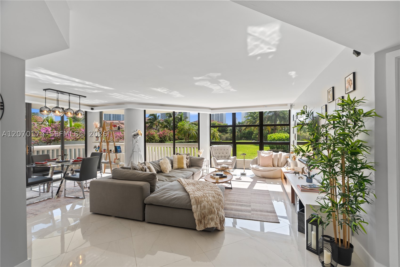 1000 W Island Blvd #202, Aventura FL 33160