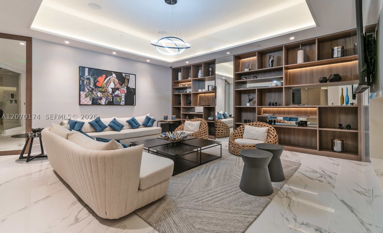 1000 W Island Blvd #202, Aventura FL 33160