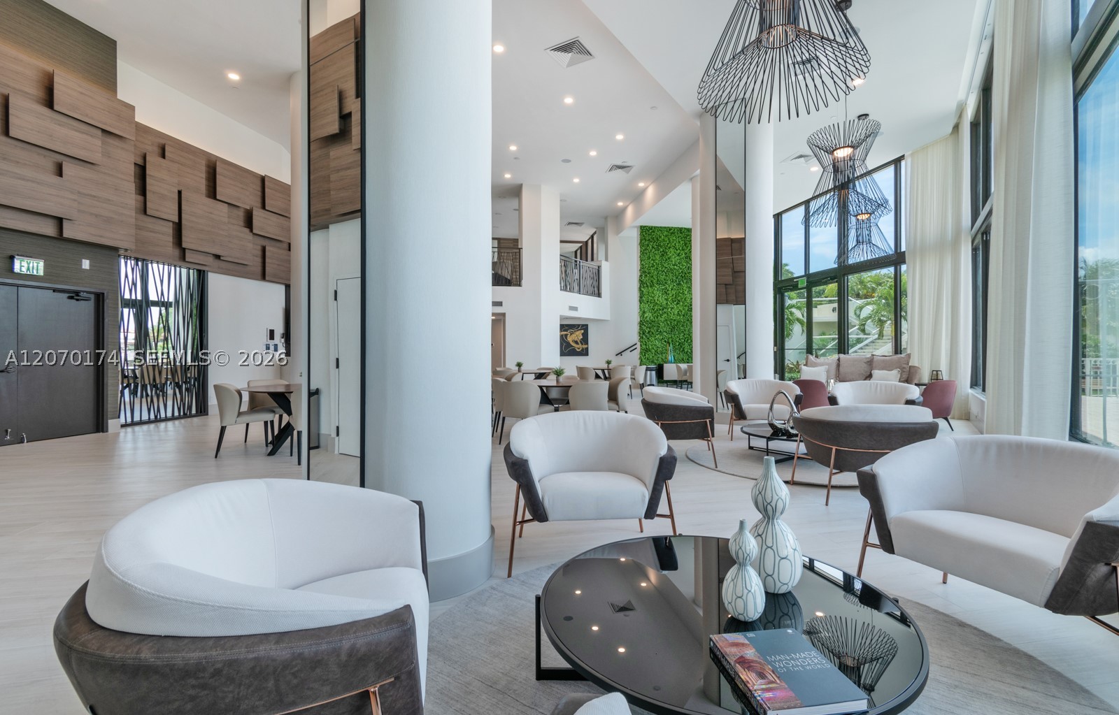 1000 W Island Blvd #202, Aventura FL 33160