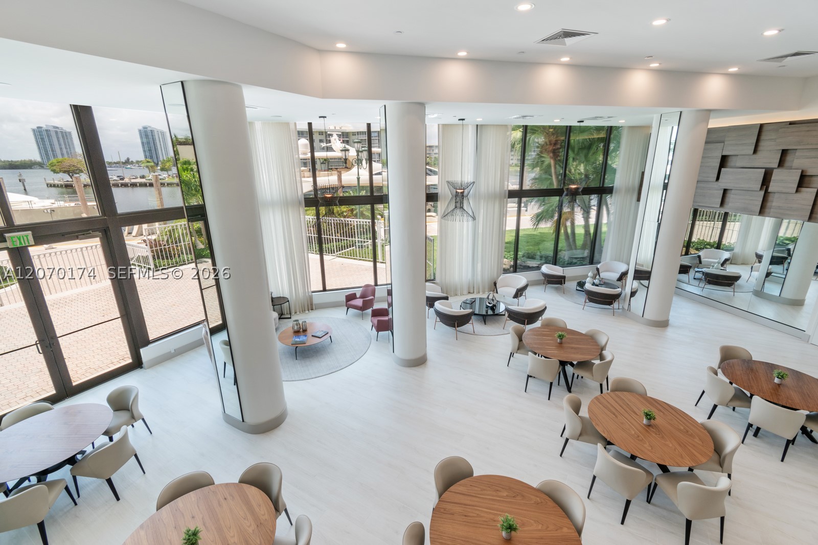 1000 W Island Blvd #202, Aventura FL 33160