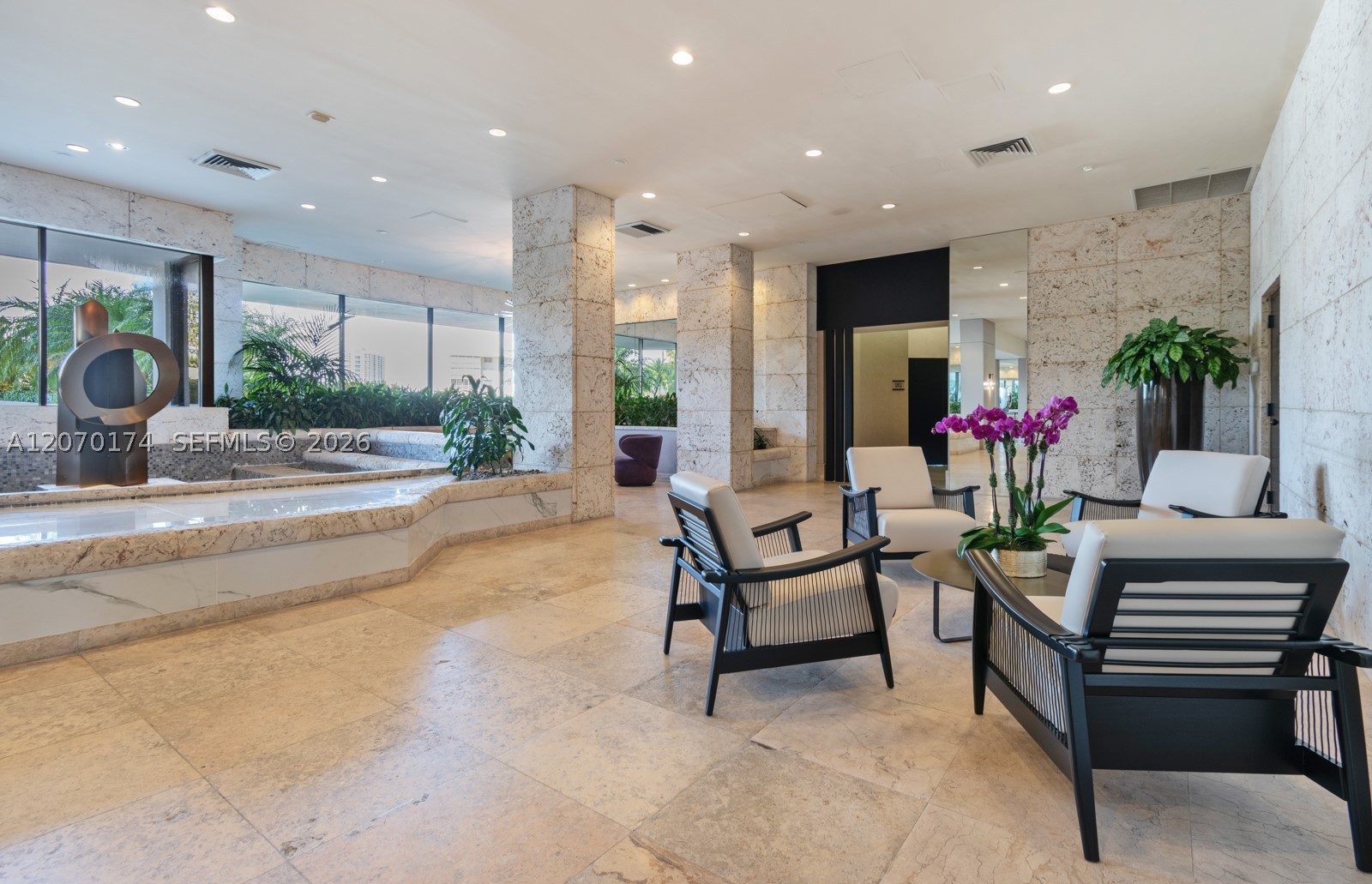 1000 W Island Blvd #202, Aventura FL 33160