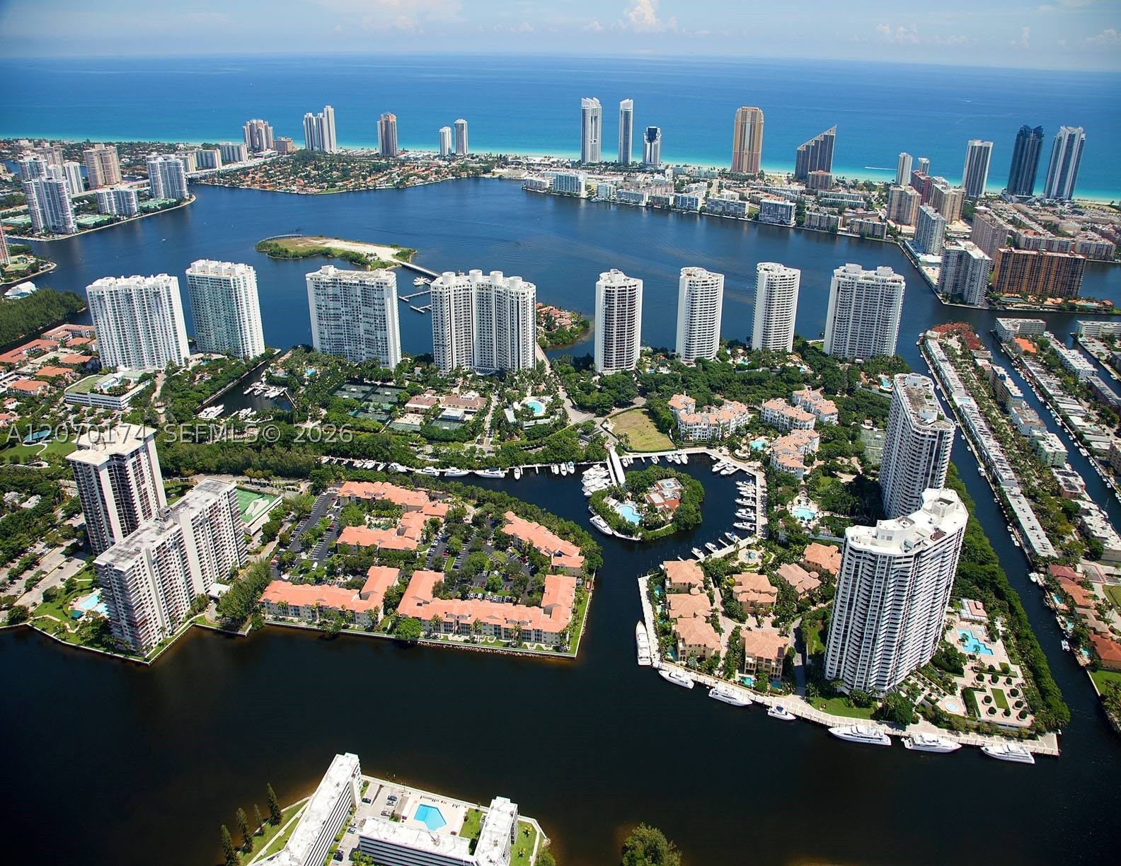 1000 W Island Blvd #202, Aventura FL 33160