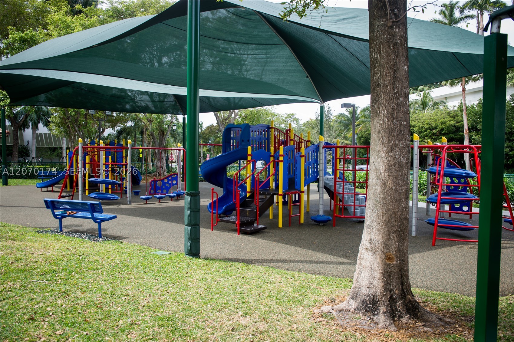 1000 W Island Blvd #202, Aventura FL 33160