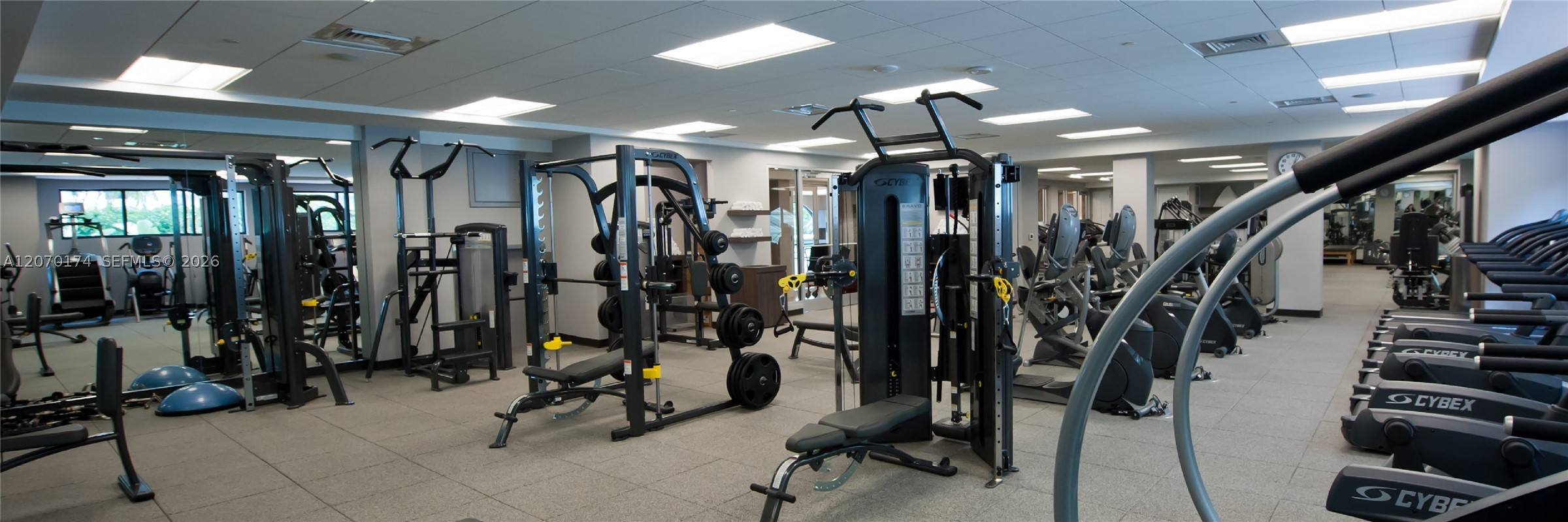1000 W Island Blvd #202, Aventura FL 33160
