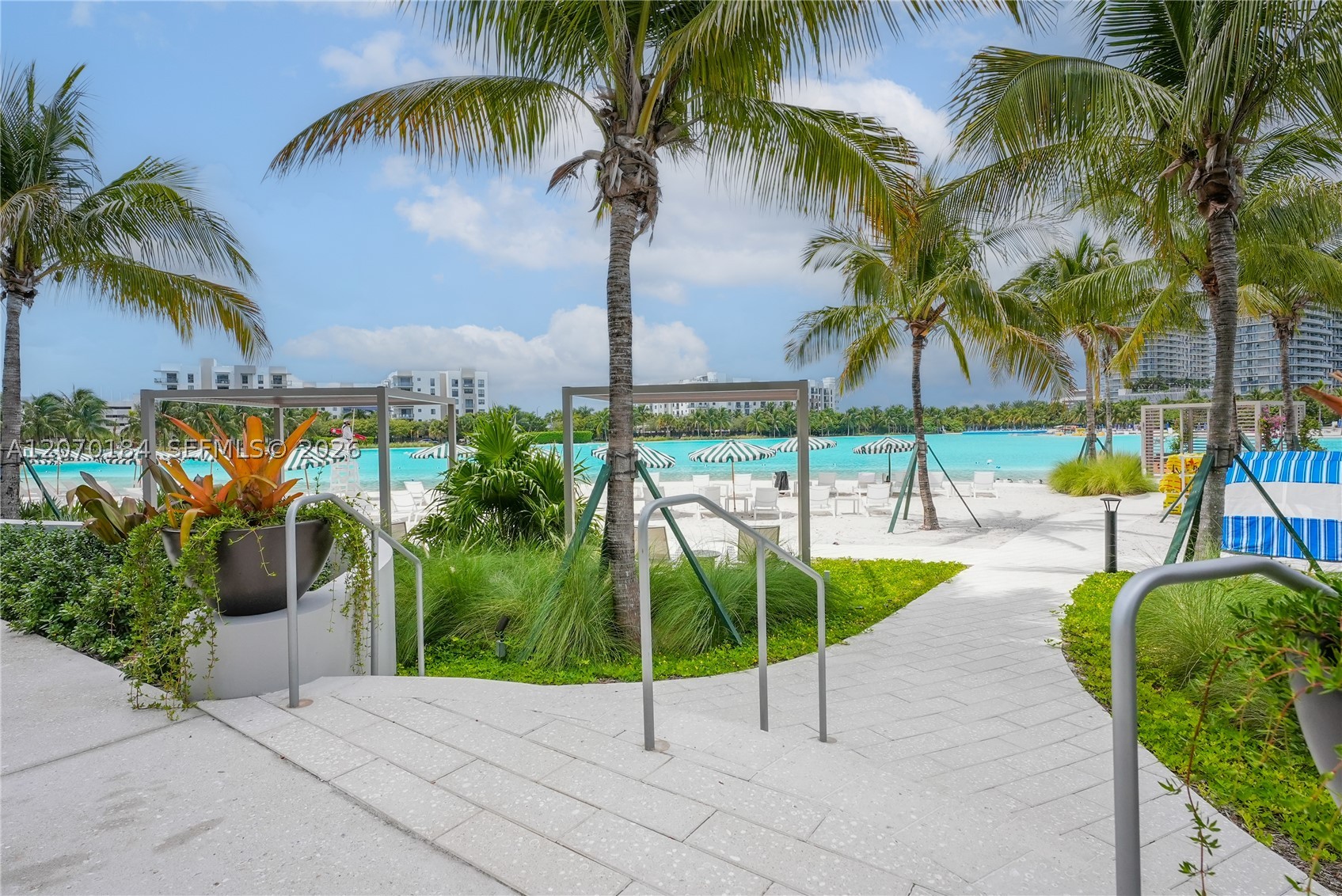 2411 Laguna Cir #1402, Miami FL 33181