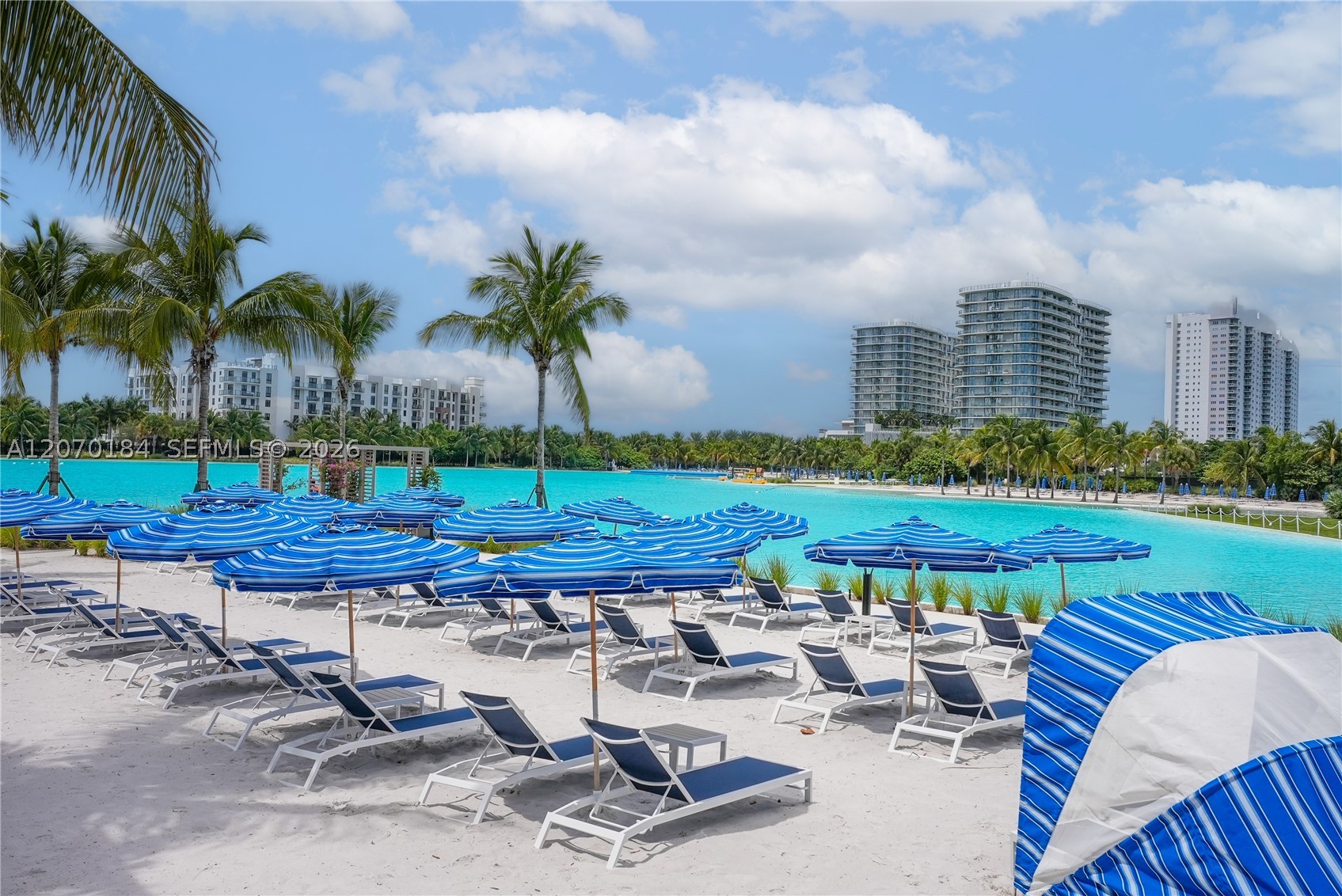 2411 Laguna Cir #1402, Miami FL 33181