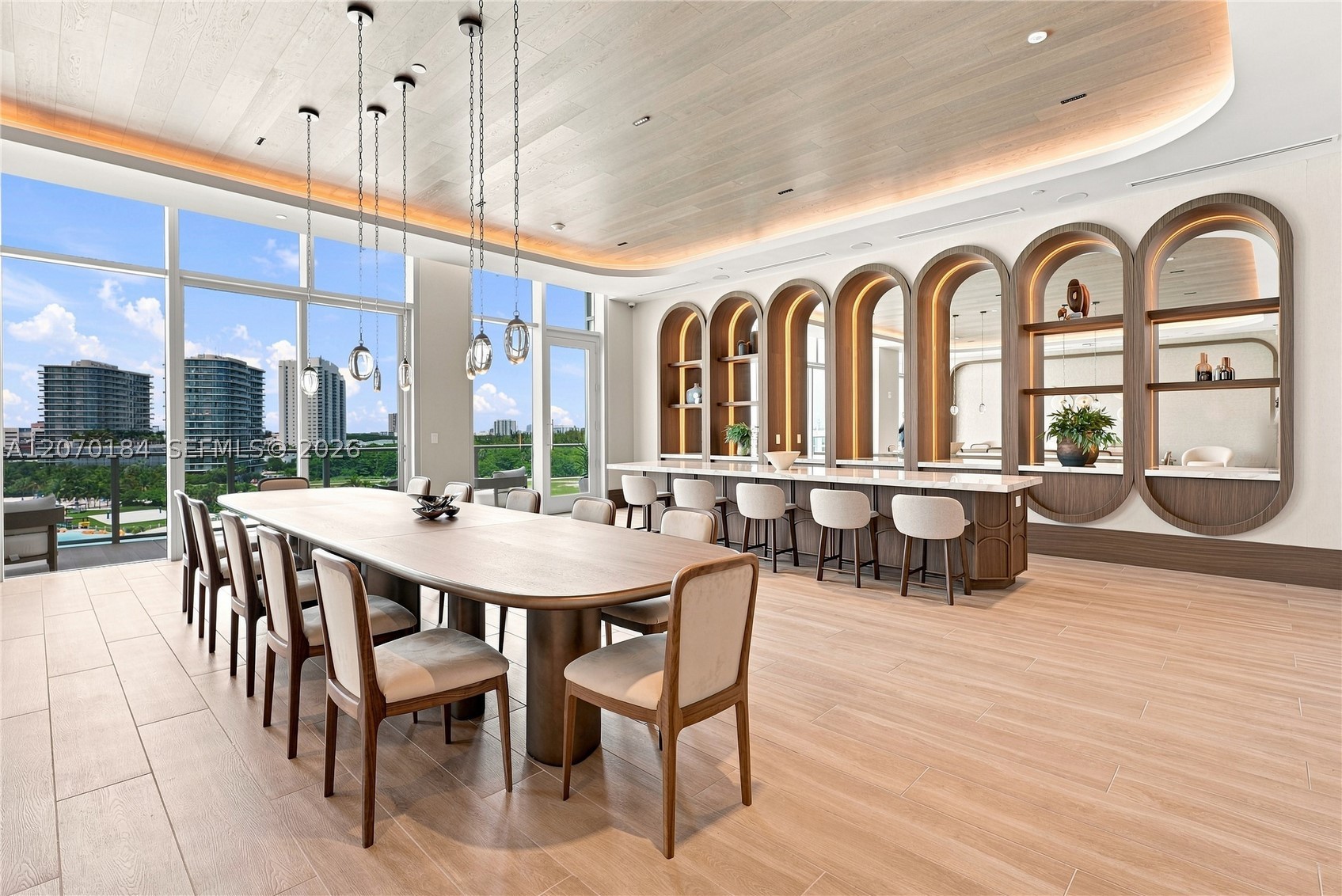 2411 Laguna Cir #1402, Miami FL 33181
