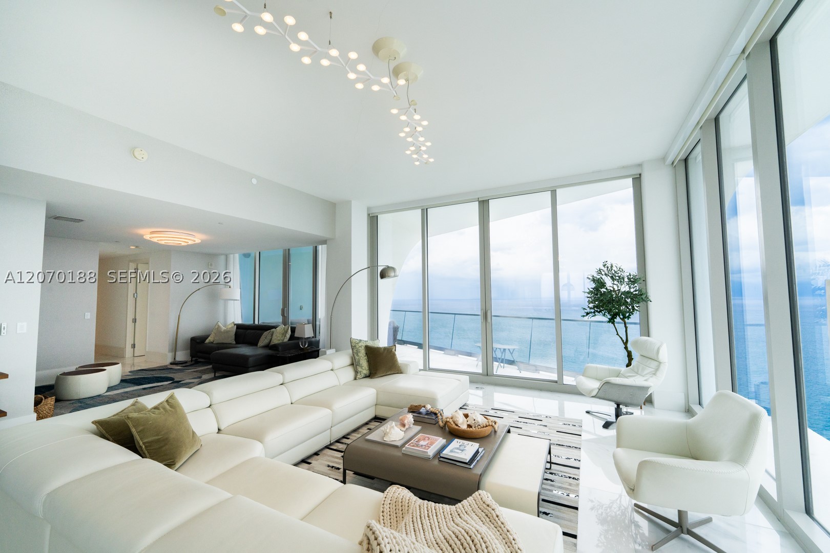 16901 Collins Ave #4201, Sunny Isles Beach FL 33160