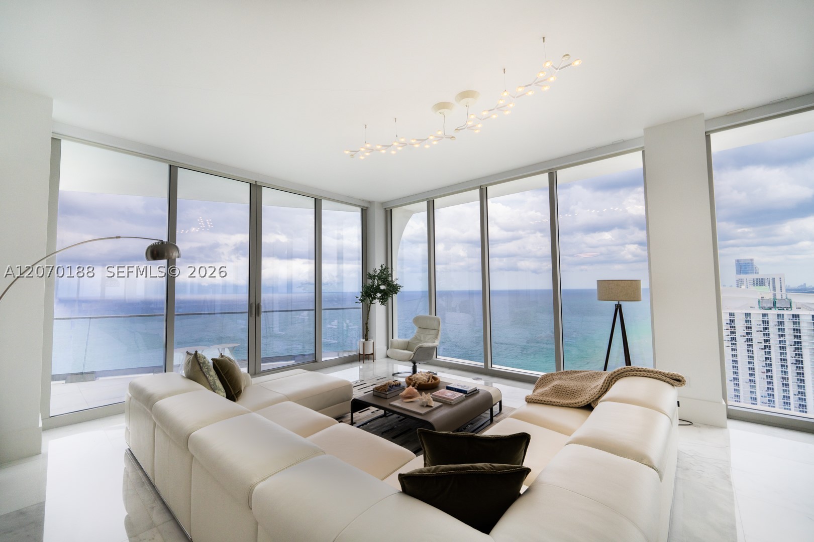 16901 Collins Ave #4201, Sunny Isles Beach FL 33160
