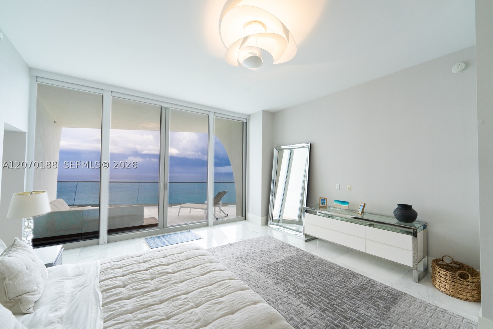 16901 Collins Ave #4201, Sunny Isles Beach FL 33160