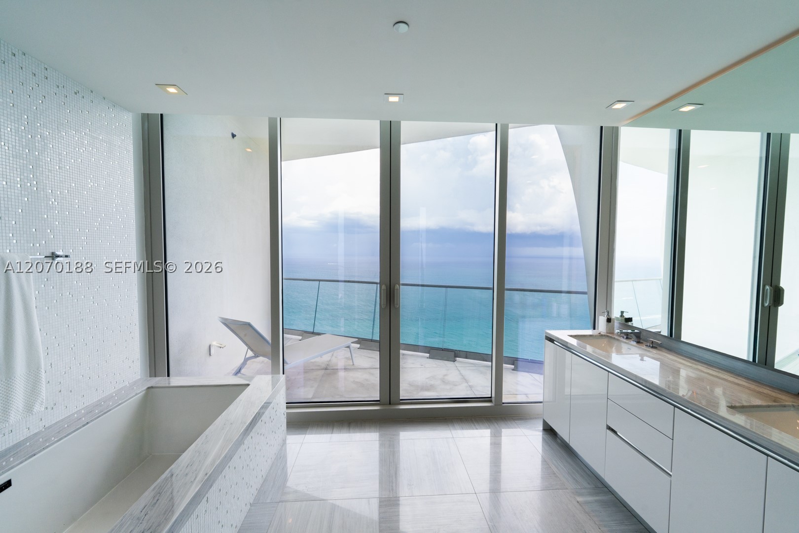 16901 Collins Ave #4201, Sunny Isles Beach FL 33160