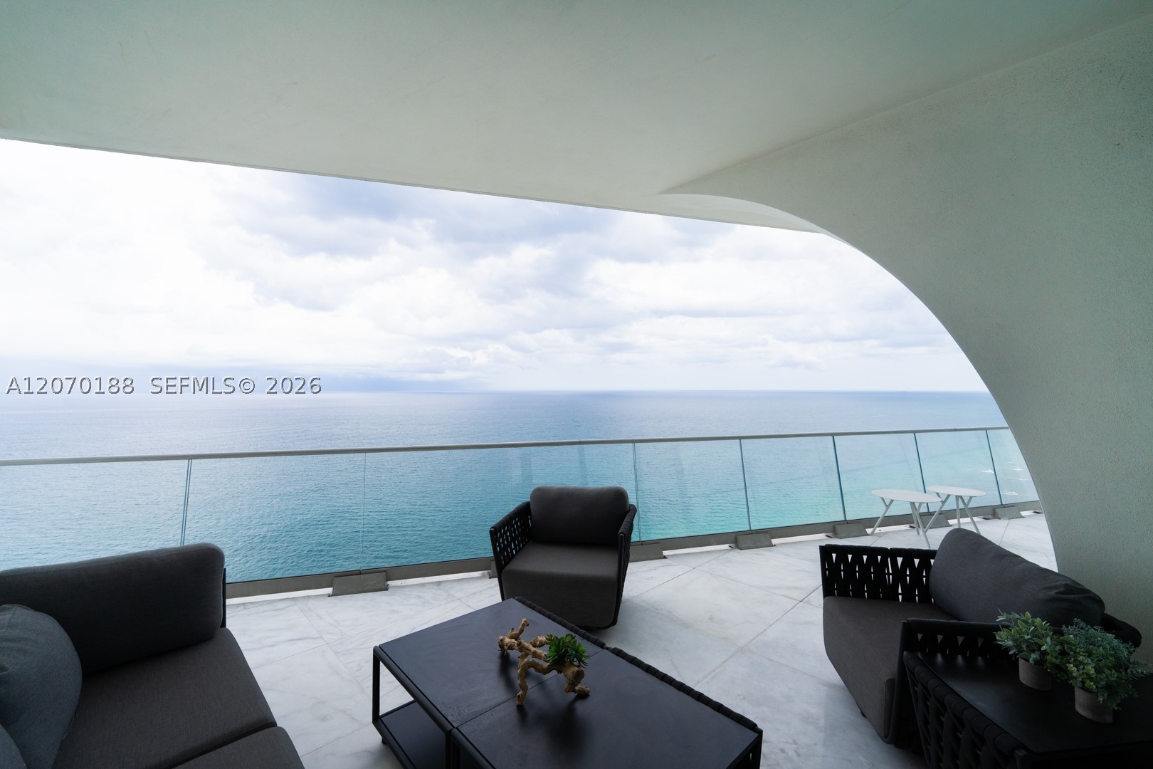 16901 Collins Ave #4201, Sunny Isles Beach FL 33160