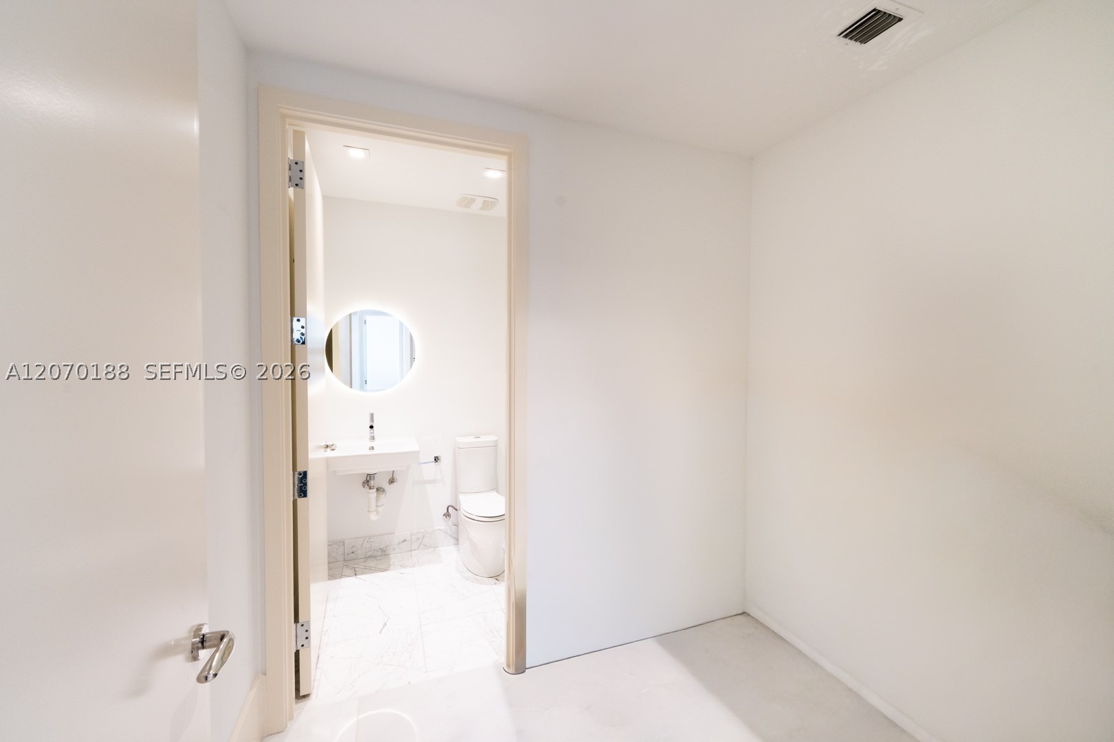 16901 Collins Ave #4201, Sunny Isles Beach FL 33160