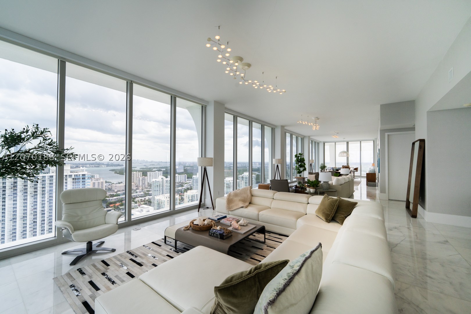 16901 Collins Ave #4201, Sunny Isles Beach FL 33160