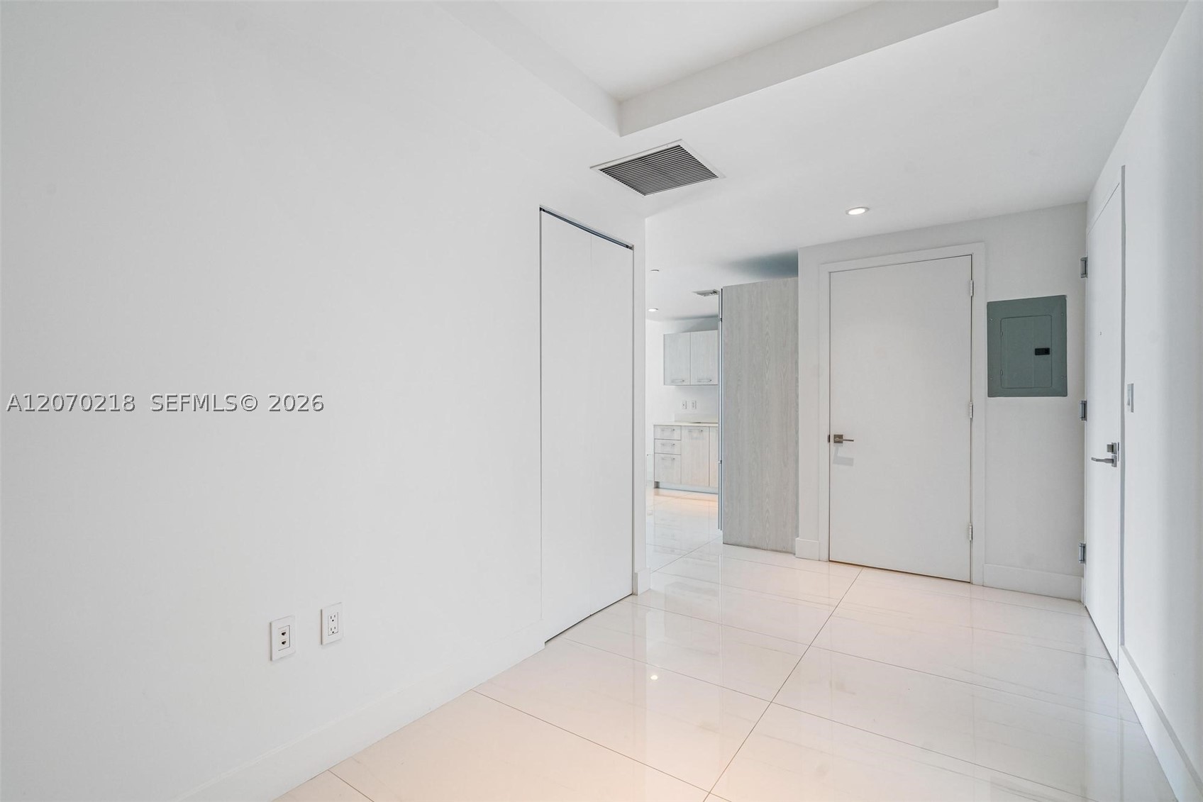 45 SW 9th St #2002, Miami FL 33130