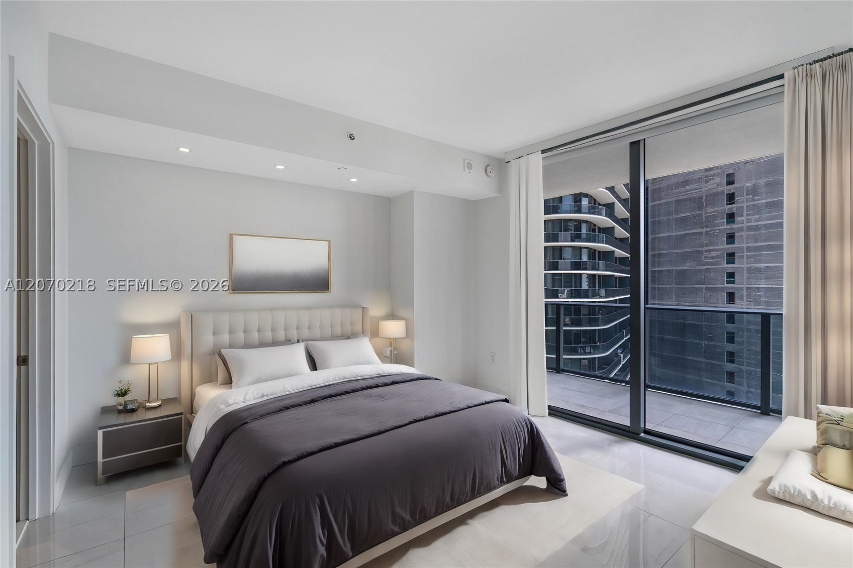 45 SW 9th St #2002, Miami FL 33130