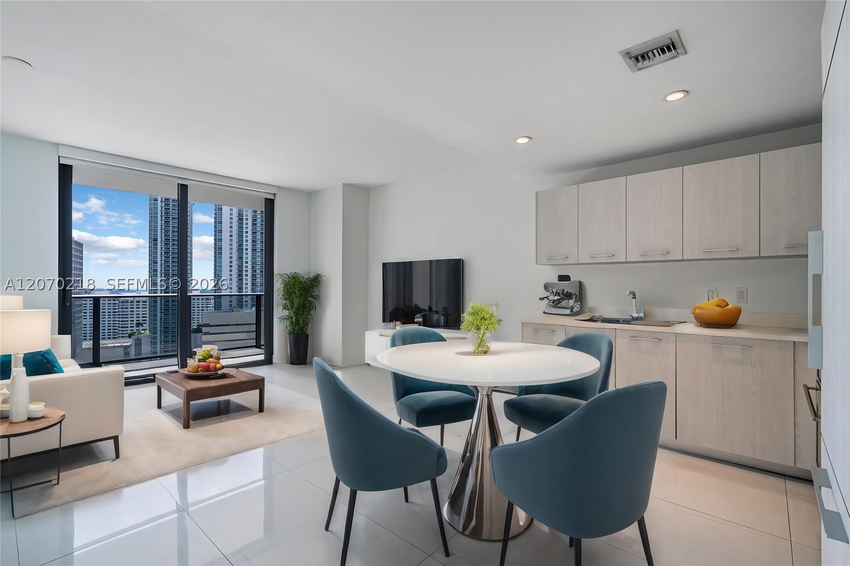 45 SW 9th St #2002, Miami FL 33130