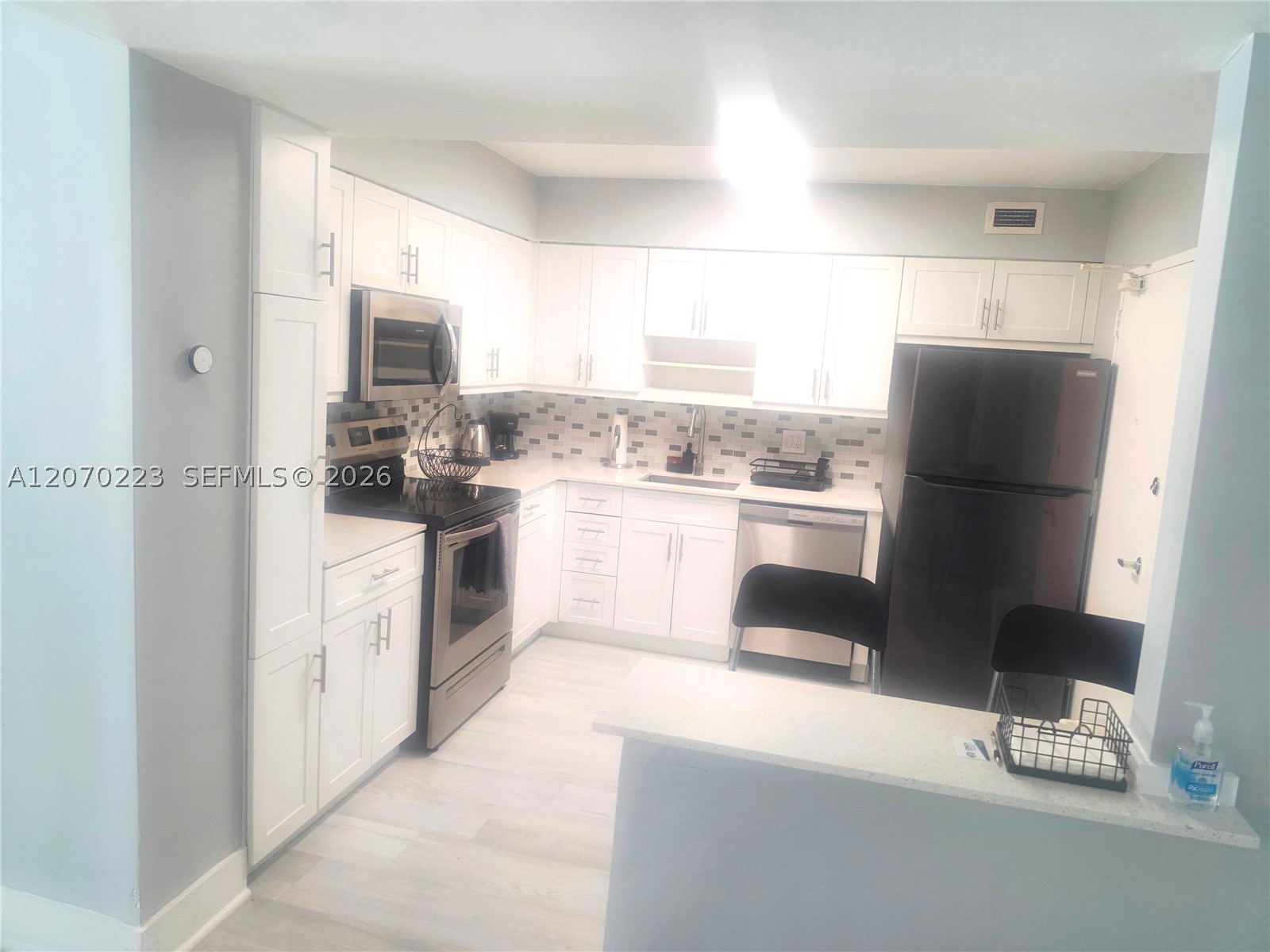5151 Collins Ave #427, Miami Beach FL 33140