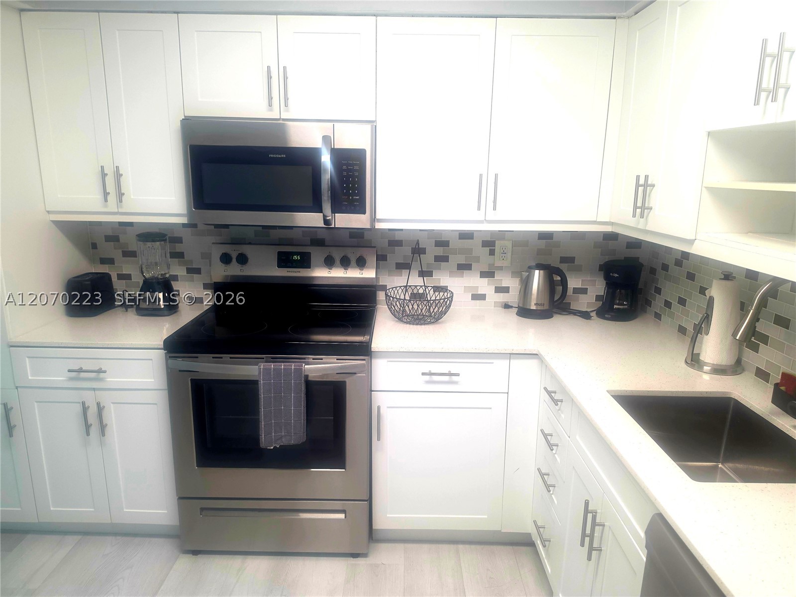 5151 Collins Ave #427, Miami Beach FL 33140