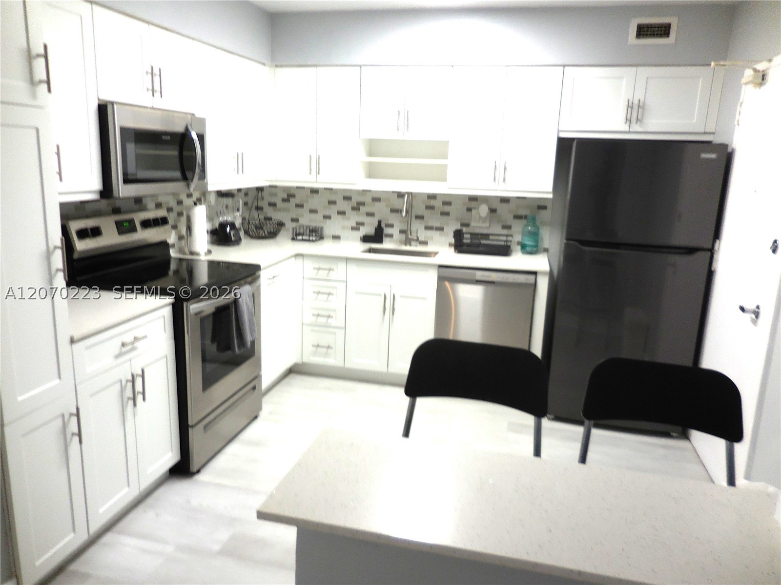 5151 Collins Ave #427, Miami Beach FL 33140