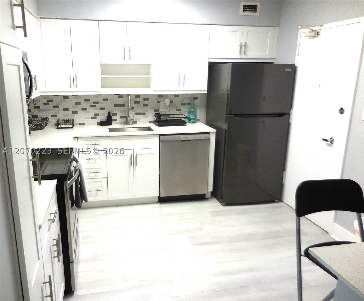 5151 Collins Ave #427, Miami Beach FL 33140
