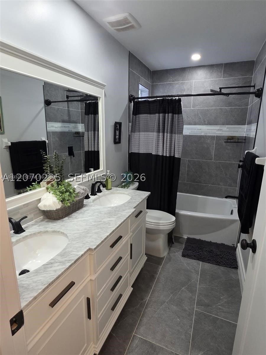 680 NW 159th Ave, Pembroke Pines FL 33028