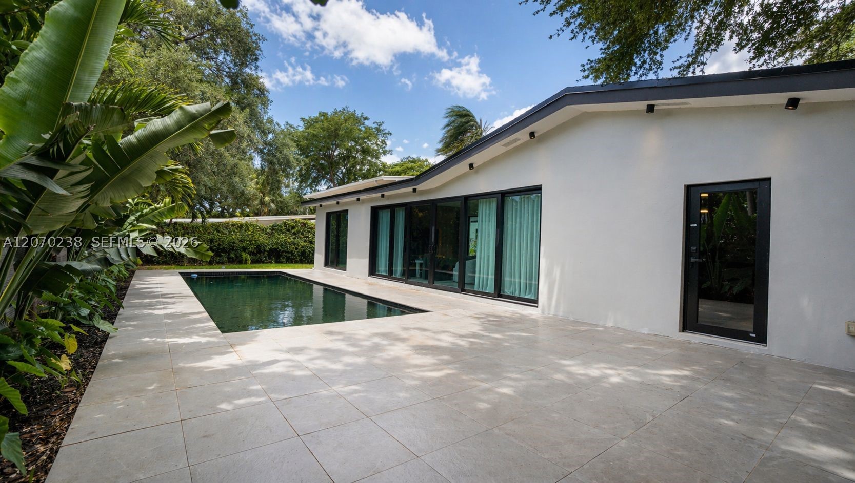 2110 NE 191st Dr, North Miami Beach FL 33179