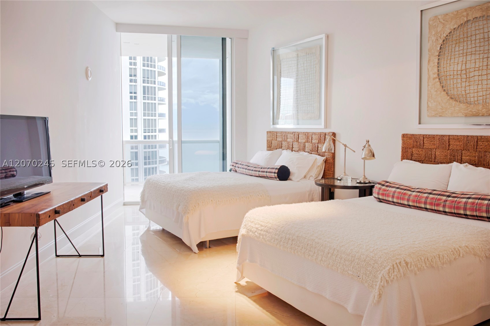 15811 Collins Ave #2303, Sunny Isles Beach FL 33160