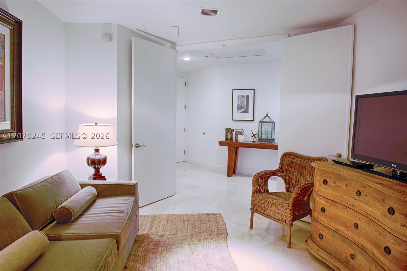15811 Collins Ave #2303, Sunny Isles Beach FL 33160