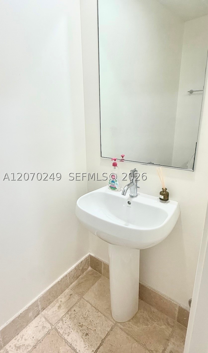 18201 Collins Ave #908, Sunny Isles Beach FL 33160