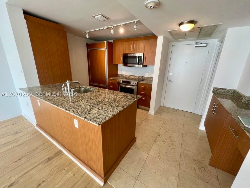 10275 Collins Ave #415, Bal Harbour FL 33154